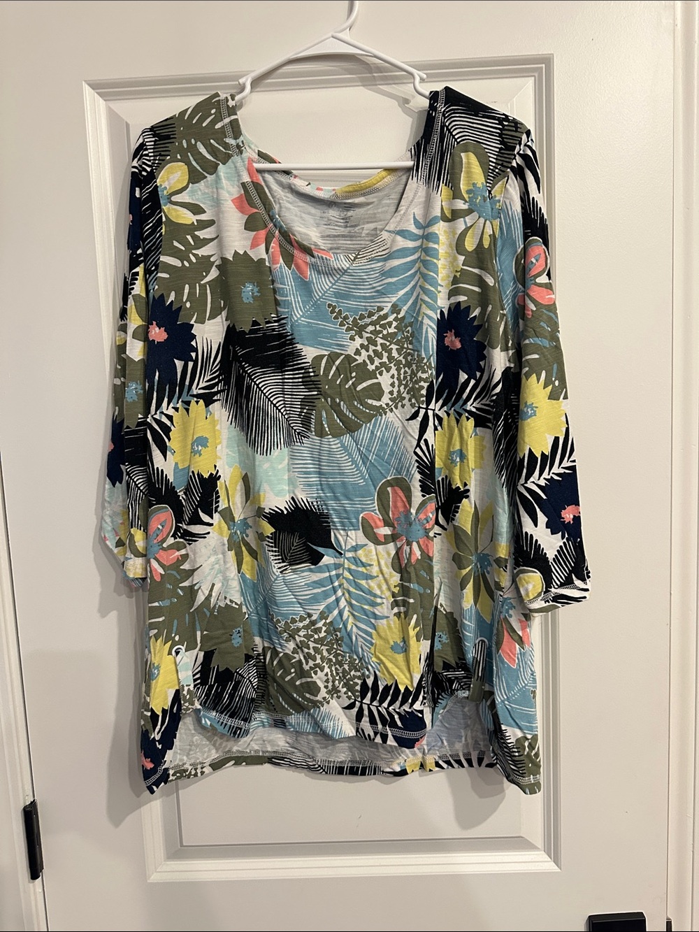 Talbots Floral Tropical Scoop Neck Tunic Top